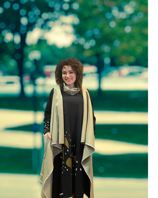 Αμάνικη Ζακέτα σε χρώμα φυστικί .Άνετο ζεστό, Φούτερ με χνούδι, Βαμβάκι95% ελαστάν 5%, πλαϊνές τσέπες, σχέδιο  "Φυλλαράκια Υπέροχα" 