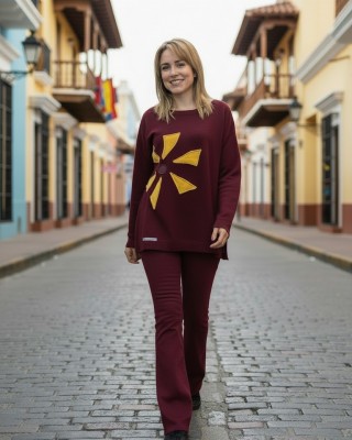 Mπλούζα μπορντό, με μακρύ μανίκι, με λαιμόκοψη χαμόγελο , ύφασμα μπλούζας βαμβάκι 95% ελαστάν 5%, μήκος 65εκ., με σχέδιο  Ανεμόμυλος