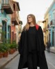 Πανωφόρι Midi, μαύρο ασύμμετρο, 100εκ. μήκος από τον ώμο, σε στυλ κάπας με μανίκι, Χειροποίητο με αγάπη, με Κουκούλα, Άνετο ζεστό, Φούτερ με χνούδι, με πλαϊνές τσέπες, ΧΩΡΙΣ φερμουάρ, σχέδιο ¨Κόκκινο Μ΄ήλο"
