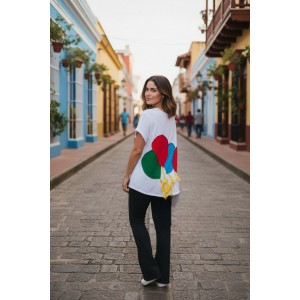 Mπλούζα λευκή  ή μαύρη  με κοντό μανίκι, ύφασμα μπλούζας βαμβάκι 100%, μήκος από ώμο 65εκ., με σχέδιο   πολύχρωμα μπαλόνια 