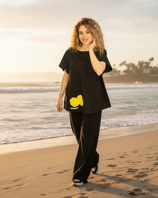 Mπλούζα  με κοντό μανίκι, χαμόγελο λαιμόκοψη, ύφασμα μπλούζας βαμβάκι 100%, μήκος από ώμο 65εκ., με σχέδιο  Να Ταξιδεύεις 