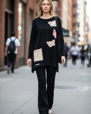 Μπλουζοφόρεμα μαύρο στρόγγυλη λαιμόκοψη ΄ή με λαιμό, βαμβάκι 95% ελασταν 5%, μικρά πλαϊνά ανοίγματα στο τελείωμα, με τσέπη, σχέδιο Πεταλούδες 