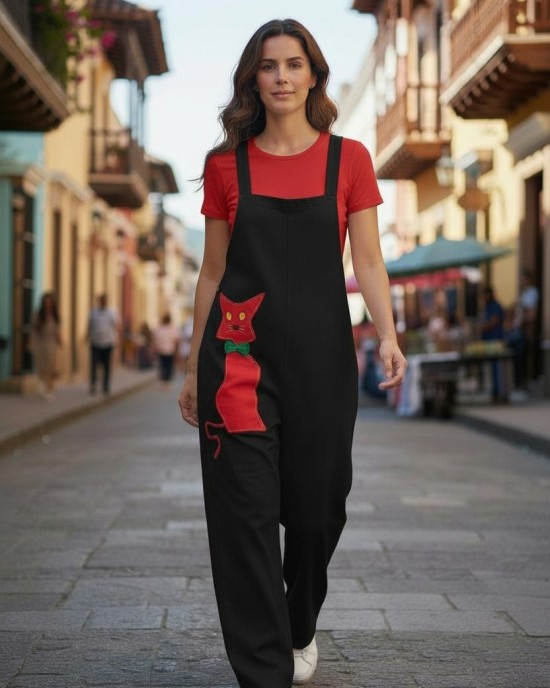 Σαλοπέτα  μαύρη ή λευκή , ίσια χαλαρή γραμμή, μήκος 130εκ., δένει με κορδονάκια στο επάνω μέρος, για κάθε εποχή, σύνθεση υφάσματος Βαμβάκι 100%, με σχέδιο το Γατούλι