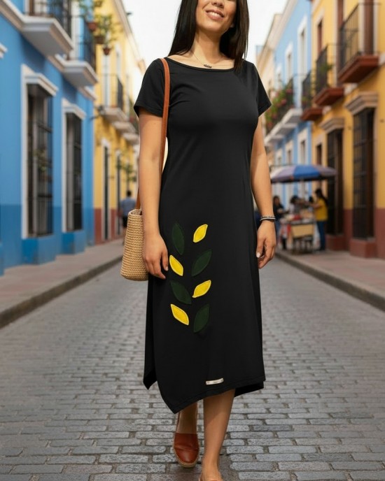 Μίντι φόρεμα, χαμόγελο λαιμόκοψη, μικρά πλαϊνά ανοίγματα στο τελείωμα, μήκος 115εκ., Βαμβάκι100% με σχέδιο τα φυλλαράκια 