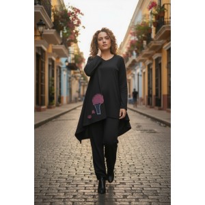 Mπλουζοφόρεμα Ασύμμετρο, με ουρά,  μακρύ μανίκι, στρόγγυλη λαιμόκοψη, μήκος 70εκ μπροστινό μέρος και πίσω μέρος 80εκ., Βαμβάκι 95% ελαστάν 5%, με σχέδιο  Σπιτάκι με Δέντρο