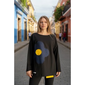 Μπλούζα , Βαμβάκι 95% ελαστάν 5%, μακρύ μανίκι, , μήκος από ώμο 65εκ., με λαιμόκοψη χαμόγελο, χειροποίητη δημιουργία με αγάπη, Σχέδιο τζιν λουλούδι 