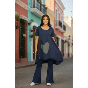 Mπλουζοφόρεμα ασύμμετρο, χρώμα blue indigo, Μήκος από τον ώμο 80εκ μπροστινό μέρος και το πίσω μέρος 90εκ. με κοντό μανίκι βαμβάκι 100%, με σχέδιομε σχέδιο  jeans hearts