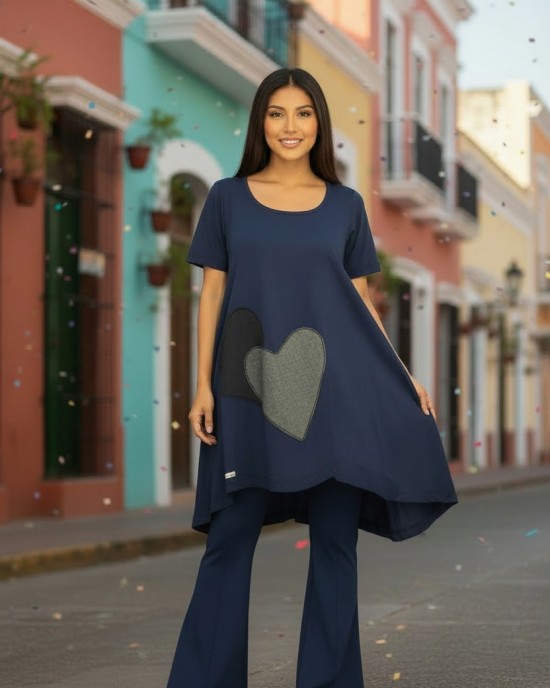 Mπλουζοφόρεμα ασύμμετρο, χρώμα blue indigo, Μήκος από τον ώμο 80εκ μπροστινό μέρος και το πίσω μέρος 90εκ. με κοντό μανίκι βαμβάκι 100%, με σχέδιομε σχέδιο  jeans hearts