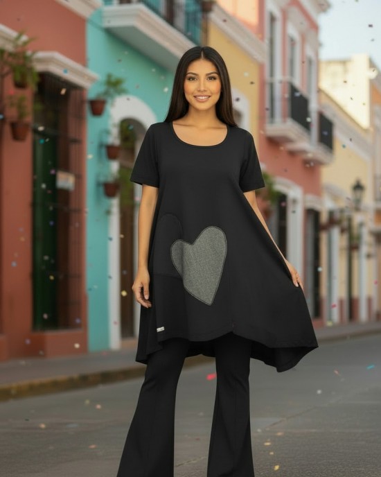 Mπλουζοφόρεμα ασύμμετρο, χρώμα blue indigo, Μήκος από τον ώμο 80εκ μπροστινό μέρος και το πίσω μέρος 90εκ. με κοντό μανίκι βαμβάκι 100%, με σχέδιομε σχέδιο  jeans hearts