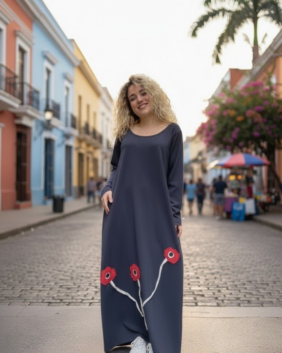 Μακρύ Φόρεμα, με στρόγγυλη λαιμόκοψη, μακρύ μανίκι, βαμβάκι95% ελαστάν 5% , μήκος 135εκ., με σχέδιο τα τρία λουλουδάκια