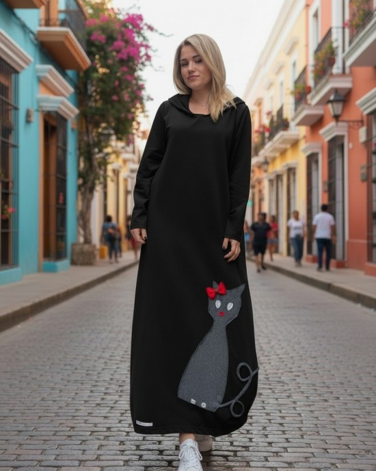 Φόρεμα Κυπαρισσί ή μαύρο Μακρύ, με κουκούλα , μακρύ μανίκι, βαμβάκι95% ελαστάν5% , μήκος 135εκ., με σχέδιο Γκρι Γατάκι