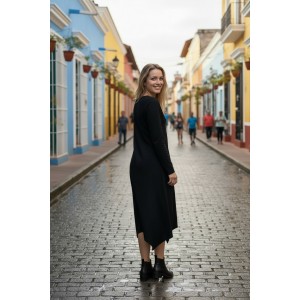 Φόρεμα midi ασύμμετρο, με ανοίγματα στο πλάι, με λαιμόκοψη στρόγγυλη, με μακρύ μανίκι, μήκος 112εκ, Βαμβάκι 95% με ελασταν 5%  με σχέδιο το πιάνο 