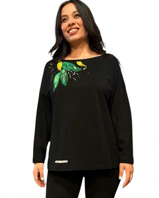 Mπλούζα με μακρύ μανίκι μαύρη ζωγραφισμένη στο χέρι "full of flowers"