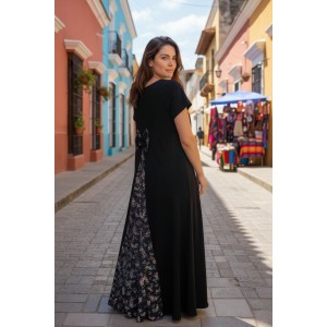 Φόρεμα Μακρύ, με ουρά φλοράλ, μήκος από ώμο 135εκ.,Βαμβάκι 100%, με τον  υπέροχο φιόγκο να διακοσμεί την πλάτη του φορέματος 