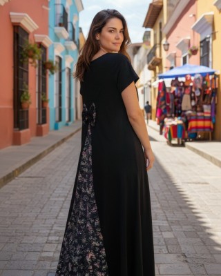 Φόρεμα Μακρύ, με ουρά φλοράλ, μήκος από ώμο 135εκ.,Βαμβάκι 100%, με τον  υπέροχο φιόγκο να διακοσμεί την πλάτη του φορέματος 