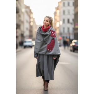 ΕΣΑΡΠΑ σε χρώμα γκρι σκούρο, Φούτερ με χνούδι, χειροποίητο με αγάπη, σχέδιο ¨Μπορντό Γατάκι"