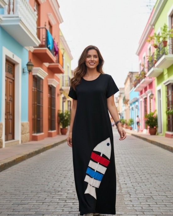 Μακρύ μαύρο φόρεμα, με κοντό μανίκι, στρόγγυλη λαιμόκοψη, Βαμβάκι 100%, με σχέδιο ψάρι και άνοιγμα στην πλάτη