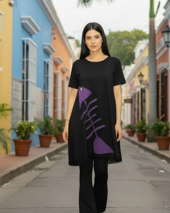 Mπλουζοφόρεμα ασύμμετρο, Μήκος από τον ώμο 80εκ μπροστινό μέρος και το πίσω μέρος 90εκ. με κοντό μανίκι βαμβάκι 100%, με σχέδιο μωβ ψαροκόκαλο 