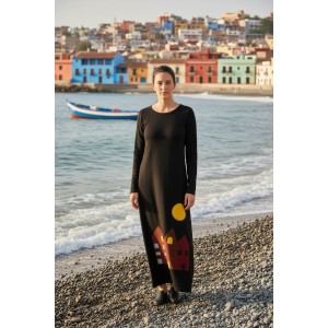 Μακρύ Φόρεμα, με στρόγγυλη λαιμόκοψη, μακρύ μανίκι, βαμβάκι95% ελαστάν 5% , μήκος 135εκ., με σχέδιο τα σπιτάκια