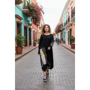 Φόρεμα midi ασύμμετρο με ανοίγματα στο πλάι, με λαιμόκοψη στρόγγυλη, με μακρύ μανίκι, μήκος 115εκ, Βαμβάκι 95% με ελασταν 5% , σχέδιο τις δύο Γάτες 