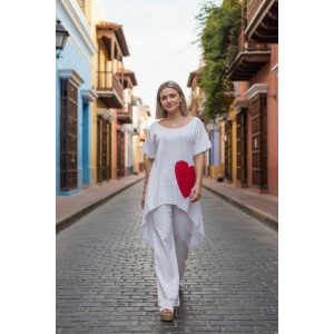 Mπλουζοφόρεμα ασύμμετρο, Μήκος μπλούζας από τον ώμο το μπροστινό μέρος 70 εκ. και το πίσω μέρος 100εκ.,  με κοντό μανίκι βαμβάκι 100% με σχέδιο  κόκκινη καρδιά 