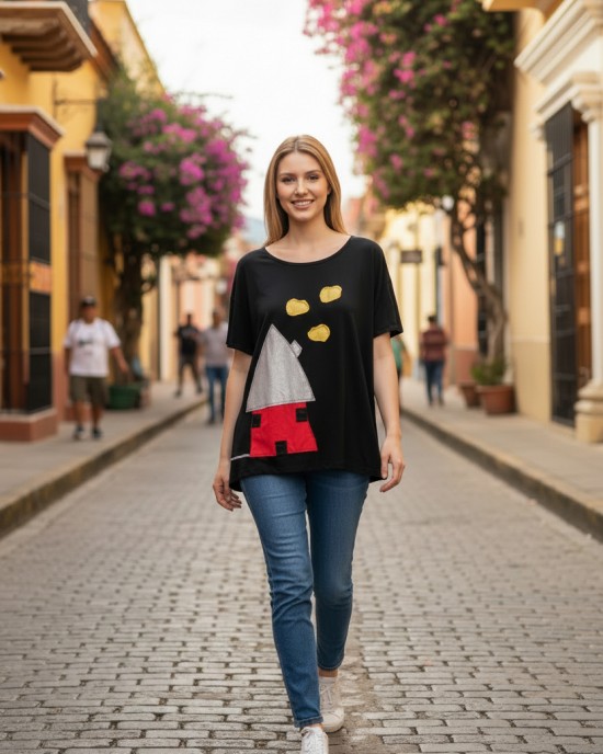 Mπλούζα  με κοντό μανίκι, χαμόγελο λαιμόκοψη, ύφασμα μπλούζας βαμβάκι 100%, μήκος από ώμο 65εκ., με σχέδιο Σπιτάκι 