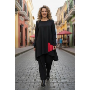 Mπλουζοφόρεμα Ασύμμετρο λευκό ή μαύρο , μήκος 80εκ μπροστινό μέρος και πίσω μέρος 90εκ., με μακρύ μανίκι, Βαμβάκι 95% ελαστάν 5%, με σχέδιο κόκκινη Καρδιά