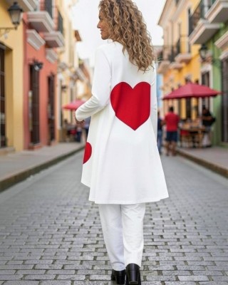 Mπλουζοφόρεμα Ασύμμετρο λευκό ή μαύρο , μήκος 80εκ μπροστινό μέρος και πίσω μέρος 90εκ., με μακρύ μανίκι, Βαμβάκι 95% ελαστάν 5%, με σχέδιο κόκκινη Καρδιά