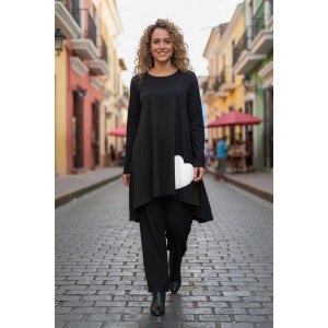 Mπλουζοφόρεμα Ασύμμετρο μαύρο , μήκος 80εκ μπροστινό μέρος και πίσω μέρος 90εκ., με μακρύ μανίκι, Βαμβάκι 95% ελαστάν 5%, με σχέδιο λευκή Καρδιά