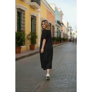 Φόρεμα midi μπαλούν, χρώμα μαύρο, στρόγγυλη λαιμόκοψη, με κοντό μανίκι, μήκος 120εκ από ώμο, Βαμβάκι 100%, Σχέδιο μωβ λουλουδάκια