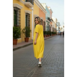 Φόρεμα midi άλφα γραμμή, χρώμα κίτρινο , στρόγγυλη λαιμόκοψη, με κοντό μανίκι, μήκος 120εκ από ώμο, Βαμβάκι 100%, Σχέδιο μωβ λουλουδάκια 