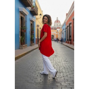 Mπλουζοφόρεμα ασύμμετρο, Μήκος από τον ώμο 80εκ μπροστινό μέρος και το πίσω μέρος 90εκ. με κοντό μανίκι βαμβάκι 100% με σχέδιο  την Πασχαλίτσα 