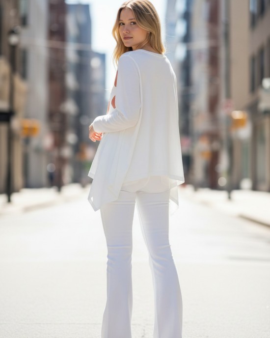 Μπλούζα με μακρύ μανίκι , ασύμμετρη, με V λαιμόκοψη, ανοίγματα στο πλάι, βαμβάκι 95% ελασταν5%, με μύτες στο τελείωμα, μήκος 65εκ., με σχεδιο Ροζ Φύλλα