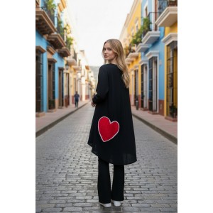 Mπλουζοφόρεμα μαύρο με μακρύ μανίκι,  μήκος 80εκ μπροστινό μέρος και πίσω μέρος 90εκ., Βαμβάκι95% ελαστάν 5% , με σχέδιο μία καρδιά κόκκινη στο πίσω μέρος 