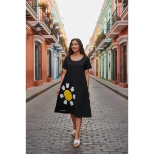 Φόρεμα mini, μήκος από τον ώμο 90εκ., στρόγγυλη λαιμόκοψη, άνετο και δροσερό βαμβάκι 100%, κοντό μανίκι, με σχέδιο την μαργαρίτα 