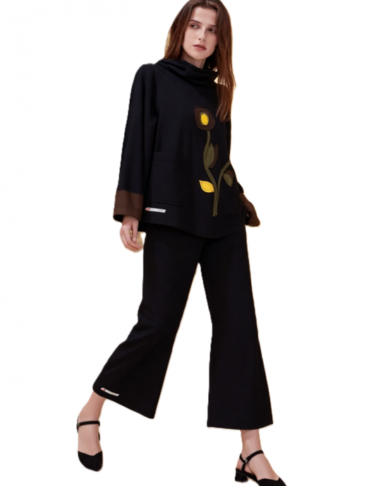 Μπλούζα με μακρύ άνετο ρεγκλάν Μανίκι με ντραπέ λαιμό Χειροποίητη με αγάπη "Χειμερινά Χαμόγελα "