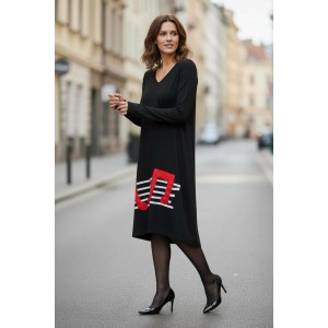 Φόρεμα Μαύρο Ασύμμετρο, με V λαιμόκοψη , μακρύ μανίκι, βαμβάκι95% ελαστάν , μήκος 110εκ μπροστά και 120εκ. το πίσω μέρος,