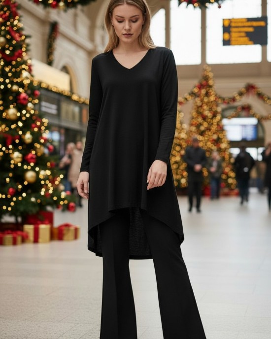 Μπλουζοφόρεμα ασύμμετρο, χρώμα μαύρο, μακρύ μανίκι,  V , με μαύρη ουρά, με πουα ροζ φιόγκο να διακοσμεί την μέση, μήκος 70εκ μπροστινό μέρος και πίσω μέρος 80εκ.,ύφασμα Βαμβάκι95% ελαστάν 5% , 