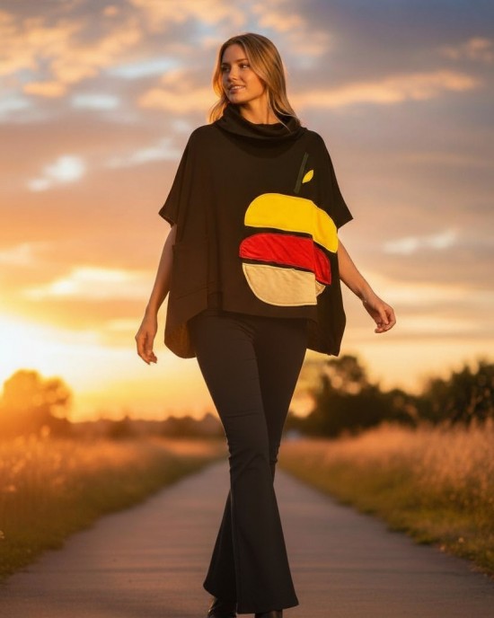 Πόντσο, χρώμα μαύρο, φούτερ με χνούδι, χουχουλιάρικο, άνετο, με τσέπη και λαιμό, σχέδιο πολύχρωμο Μήλο