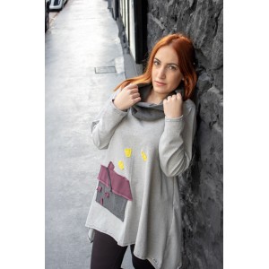 Μπλουζοφόρεμα ασύμμετρο, χρώμα γκρι ανοιχτό, με λαιμό, μακρύ μανίκι, μήκος 80εκ μπροστινό μέρος και πίσω μέρος 90εκ.,ύφασμα Βαμβάκι95% ελαστάν 5%, σχέδιο  My Sweet Home