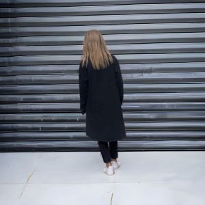 Μπλουζοφόρεμα ασύμμετρο, χρώμα μαύρο, με λαιμό, μακρύ μανίκι, μήκος 80εκ μπροστινό μέρος και πίσω μέρος 90εκ.,ύφασμα Βαμβάκι95% ελαστάν 5%, σχέδιο Ροζ Καρδιές