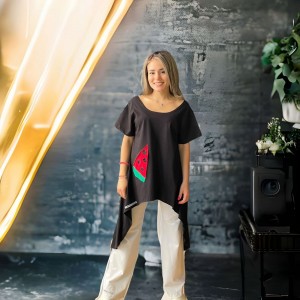 Μπλούζα Ασύμμετρη με Κοντό Μανίκι “Υπέροχο Καλοκαιράκι”