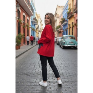 Mπλούζα Κόκκινη, με μακρύ μανίκι, με λαιμόκοψη χαμόγελο , ύφασμα μπλούζας βαμβάκι 95% ελαστάν 5%, μήκος 65εκ., με Όμορφα σχεδιάκια 