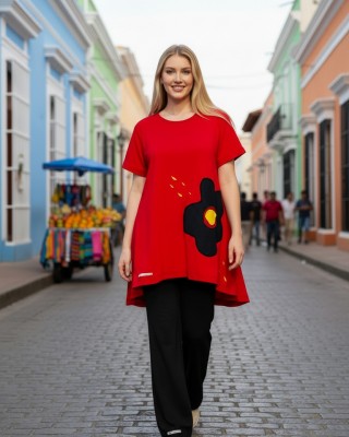 Mπλουζοφόρεμα ασύμμετρο, Μήκος από τον ώμο 80εκ μπροστινό μέρος και το πίσω μέρος 90εκ. με κοντό μανίκι βαμβάκι 100%, με σχέδιομε σχέδιο τζιν Μαργαρίτα με κίτρινες λεπτομέρειες