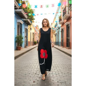 Φόρεμα μακρύ μαύρο ή μπλε σκούρο, μήκος από τον ώμο 135εκ., με στρόγγυλη  λαιμόκοψη, άνετο και δροσερό βαμβάκι 100%, αμάνικο, με σχέδιο Κόκκινη μαργαρίτα με πουά λεπτομέρειες 