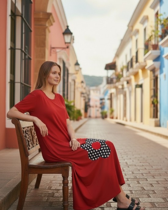 Φόρεμα μακρύ κόκκινο ή μαύρο, μήκος από τον ώμο 135εκ., στρόγγυλη λαιμόκοψη, άνετο και δροσερό βαμβάκι 100%, κοντό μανίκι, με σχέδιο Πουά  Μαργάριτα 