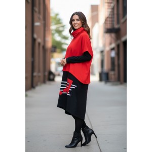 Φόρεμα Μαύρο Ασύμμετρο, με V λαιμόκοψη , μακρύ μανίκι, βαμβάκι95% ελαστάν , μήκος 110εκ μπροστά και 120εκ. το πίσω μέρος,