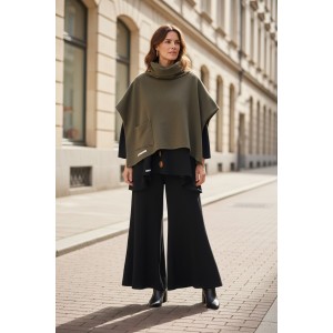 Πόντσο γκρι σκούρο , ύφασμα φούτερ με χνούδι, σύνθεση βαμβάκι 95% ελαστάν 5%, με τσέπη και λαιμό, άνετο και ζεστό