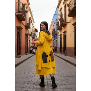 Ασύμμετρο Καλοκαιρινό Πανωφόρι Midi, σε λευκό ή μαύρο χρώμα, σε στυλ κάπας με μανίκι, Άνετο δροσερό, Βαμβάκι 100% με πλαϊνές τσέπες, ΧΩΡΙΣ φερμουάρ, σχέδιο Πολύχρωμα Σπιτάκια