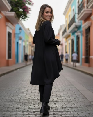 Ασύμμετρο Mπλουζοφόρεμα , με  λαιμόκοψη στρογγυλή, μήκος 80εκ μπροστινό μέρος και πίσω μέρος 90εκ.,  μακρύ μανίκι, Βαμβάκι 95% ελαστάν 5%, με σχέδιο  Σπιτάκι μου